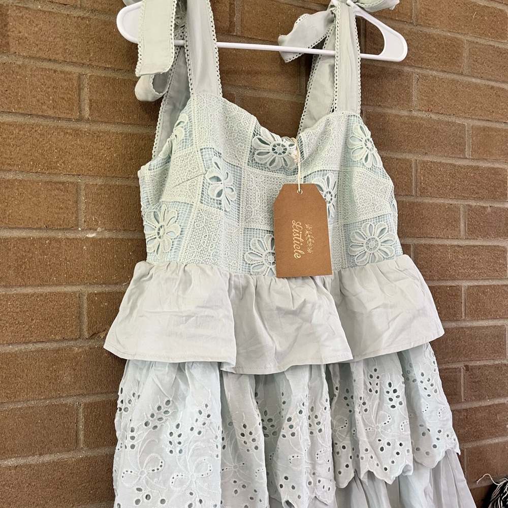 Listicle Mint Green Floral Eyelet Maxi Dress - Picture 4 of 7